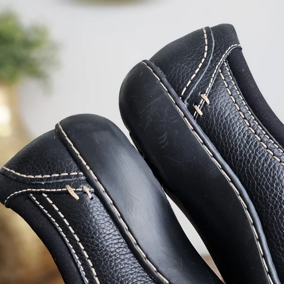 Clarks Women’s Ashland Joy Leather Slip-On Loafers Black Comfort Shoes Size 7M - Picture 11 of 14